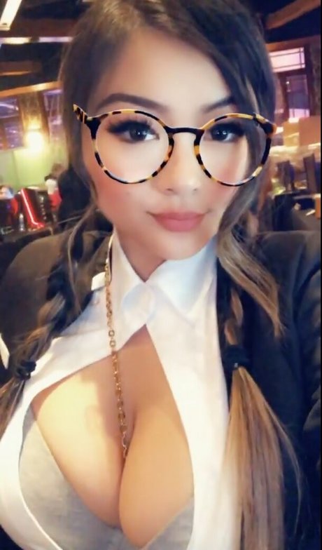Vickibaybeee only fans review