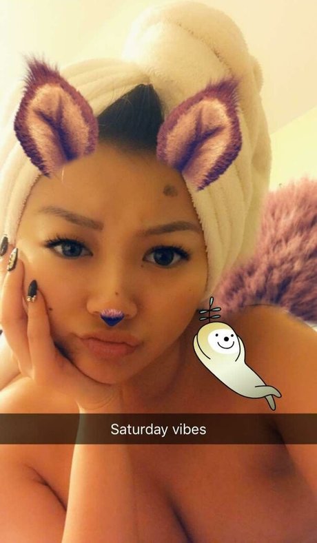 Vickibaybeee naked on onlyfans