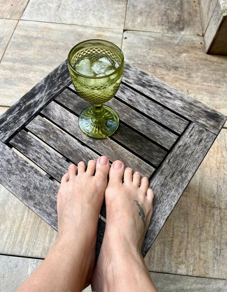 Regina Volpato naked onlyfans leak