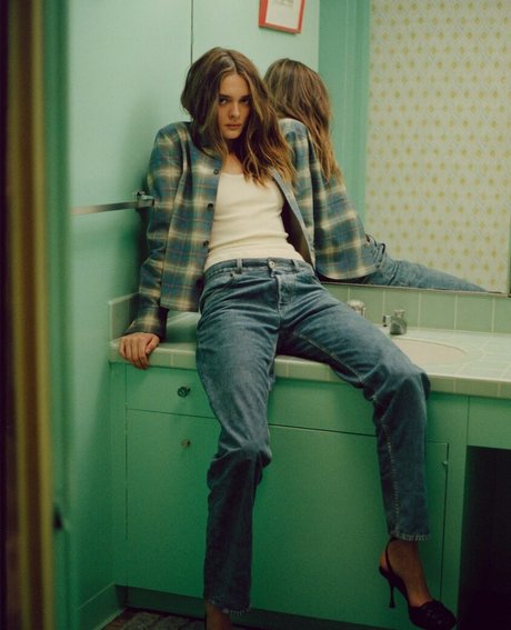 Charlotte Lawrence naked onlyfans