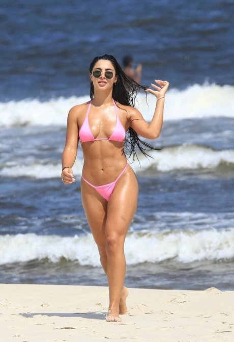 Gabriela Versiani leaks only fans