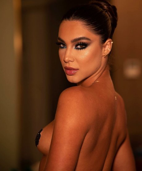 Gabriela Versiani onlyfans leaked