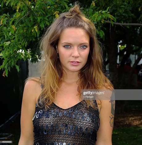 Tove Lo Profile pic