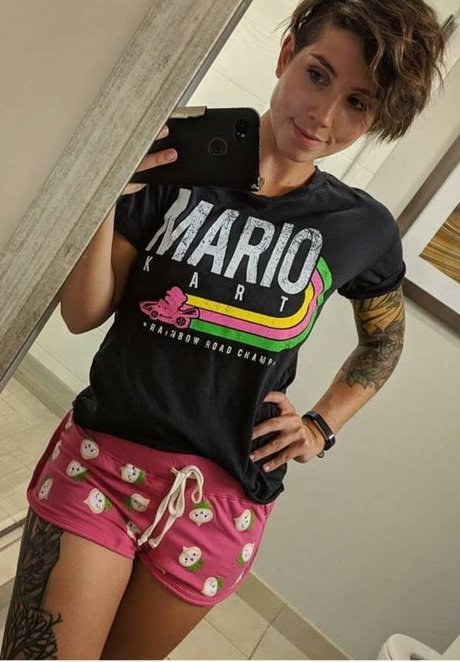 Soe Gschwind leaked onlyfans