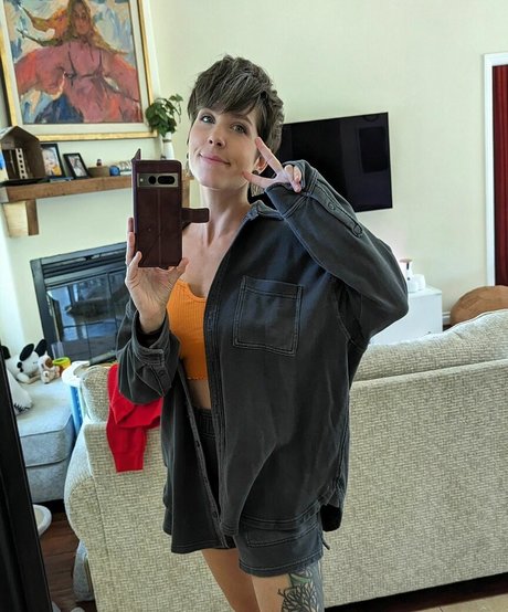 Soe Gschwind onlyfans star