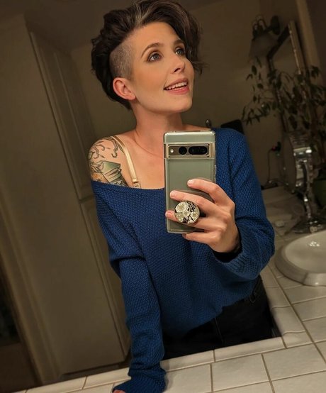 Soe Gschwind onlyfans leajs