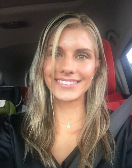 Cassie Bender onlyfans public photos