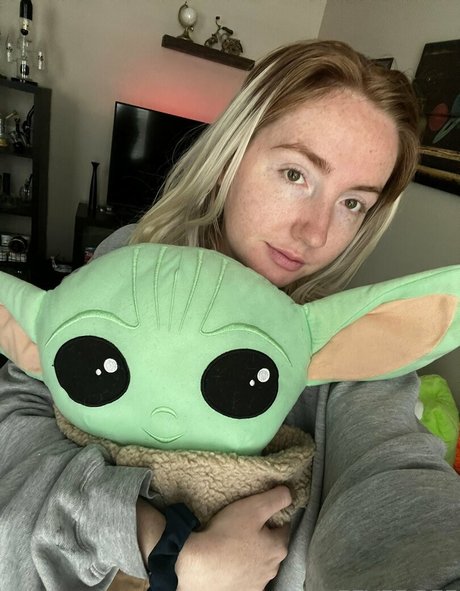 Eevee Bee only fans leaks porn