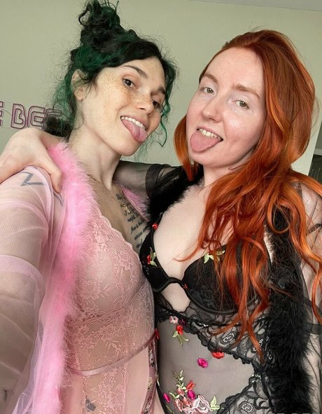 Eevee Bee onlyfans nude leak