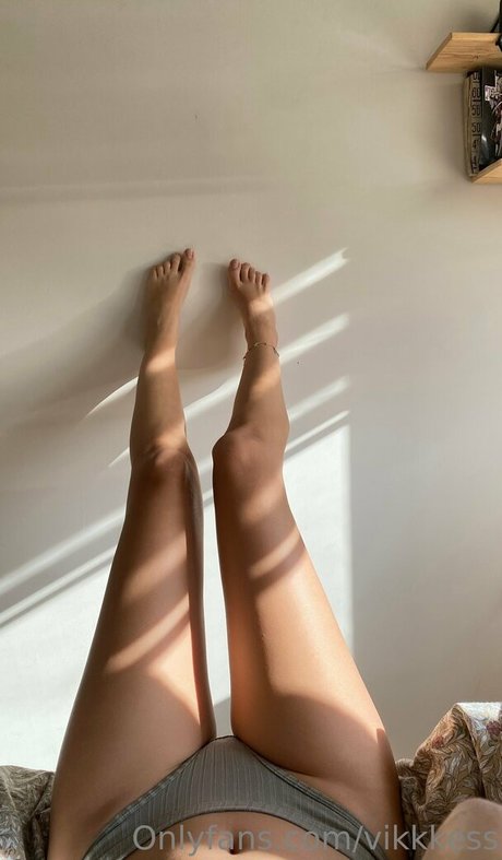 vikkkess topless onlyfans