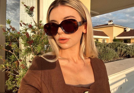 Georgia Toffolo onlyfans strip tease