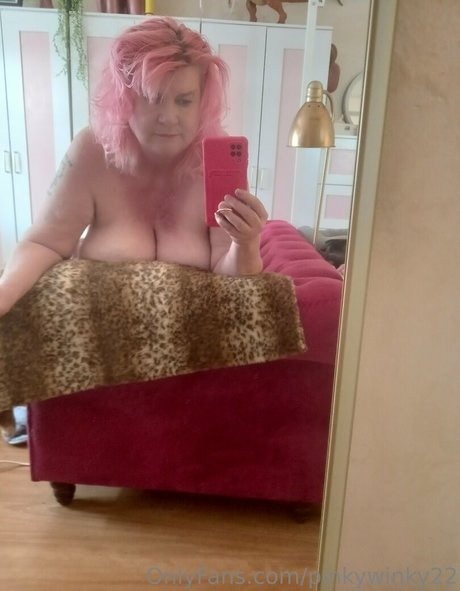 pinkywinky22 onlyfans nude photos