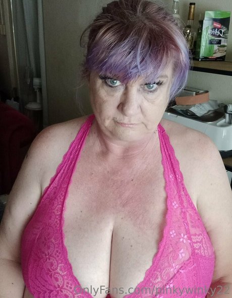 pinkywinky22 leaked onlyfans pics