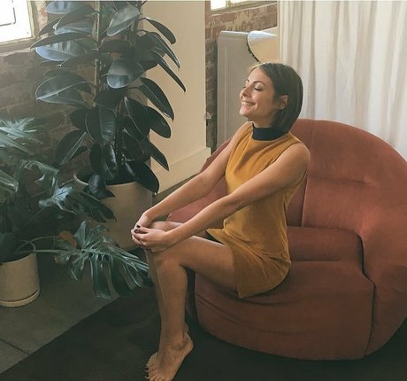 Willa Holland nudes only fans