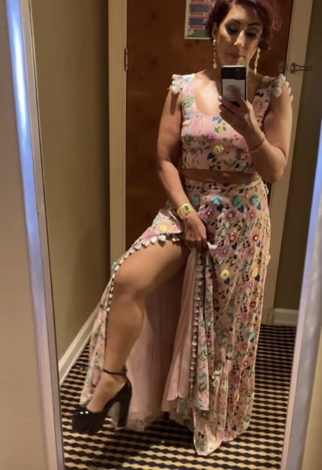 Saira Khan leak onlyfans