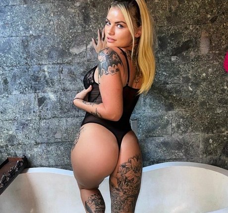 Bella Cox Profile pic