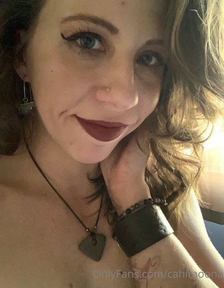 cahiraoona on onlyfans