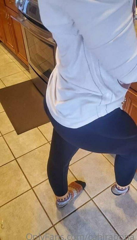 cahiraoona onlyfans striptease