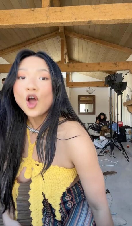 tiiieeen naked only fans