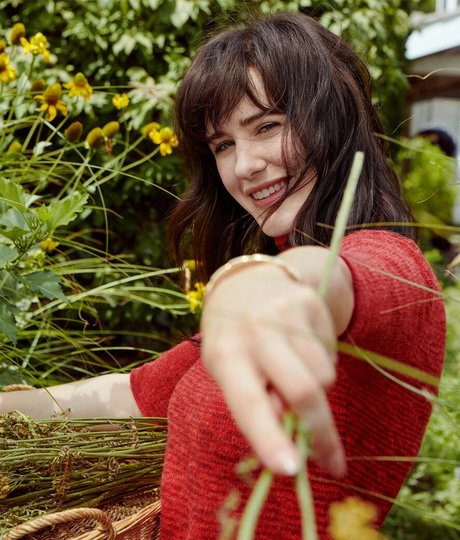 Rachel Brosnahan onlyfans leak xxx