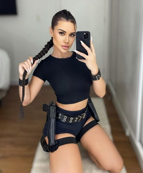 Laisa Moraes feet onlyfans