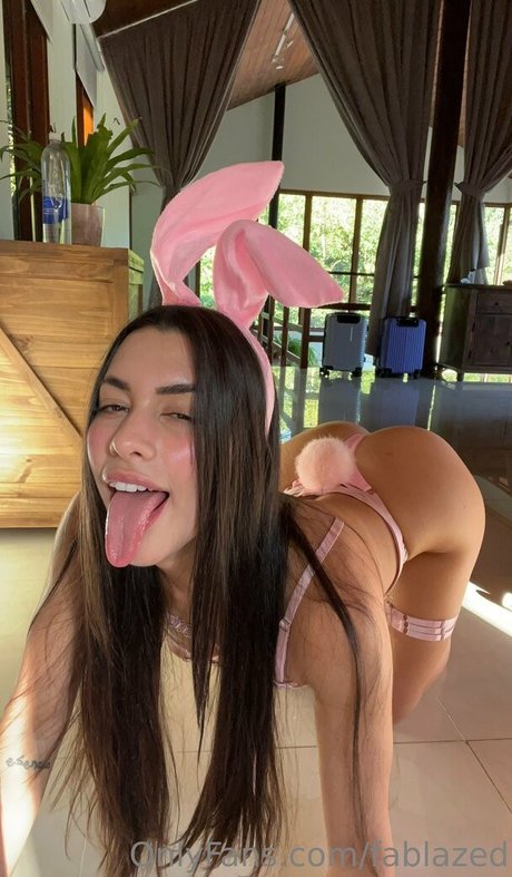 fablazed onlyfans model photos