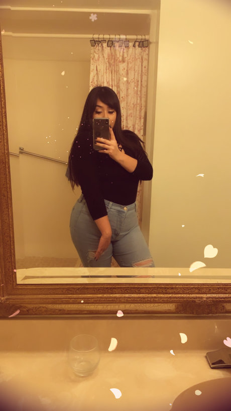 Aspen Baker onlyfans leaked nudes