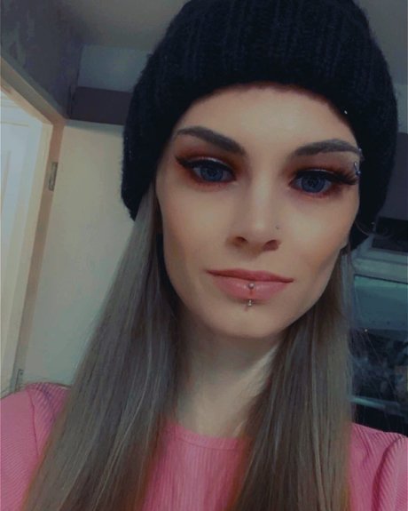 Chloe Neale onlyfans lesk