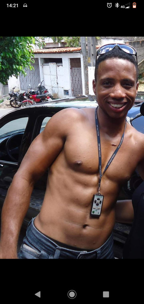 Leozinho oversoud onlyfans nude content