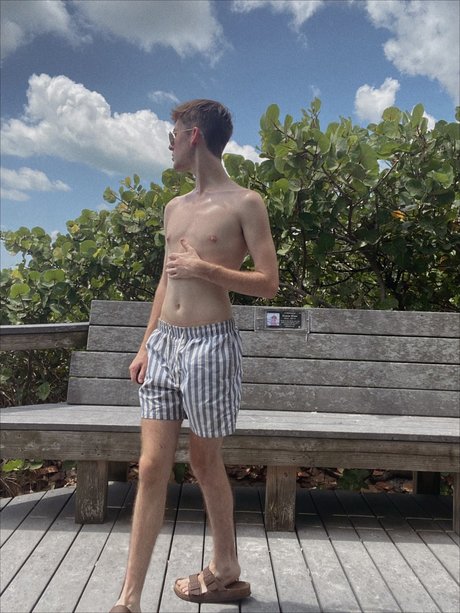 Lil boi leak only fans