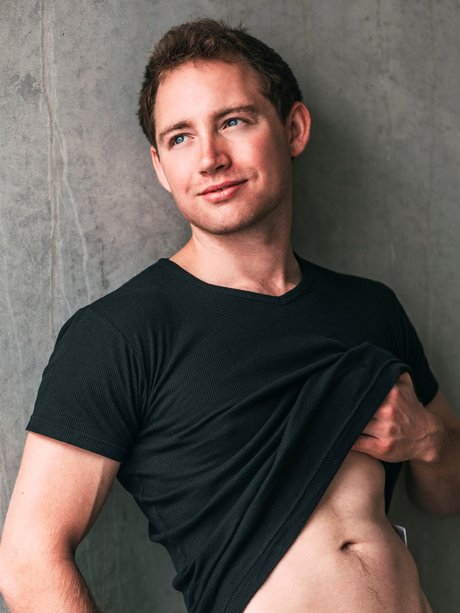 Leo Embers onlyfans leaked photos