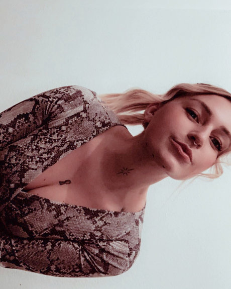 Leni Lovely onlyfans nudes leaks