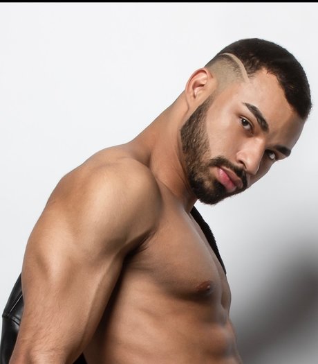 Leandro UK naked onlyfans