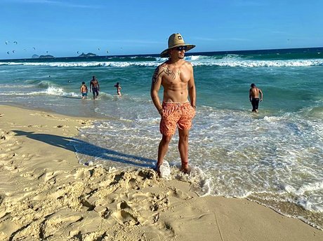 Leandro onlyfans strip tease