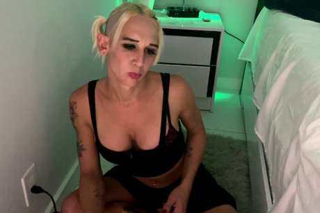 Leah Starr onlyfans leaked porn