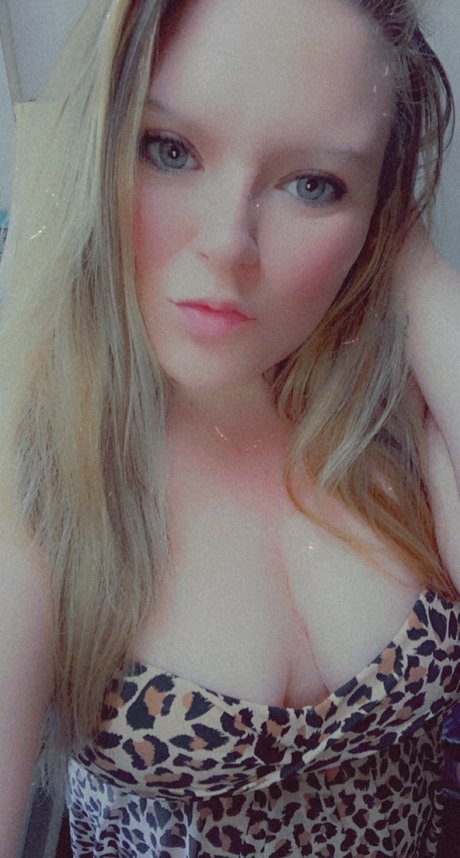 Elizabeth Laythe onlyfans leaked