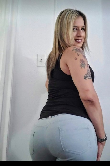 Lisa Ann onlyfans leakes