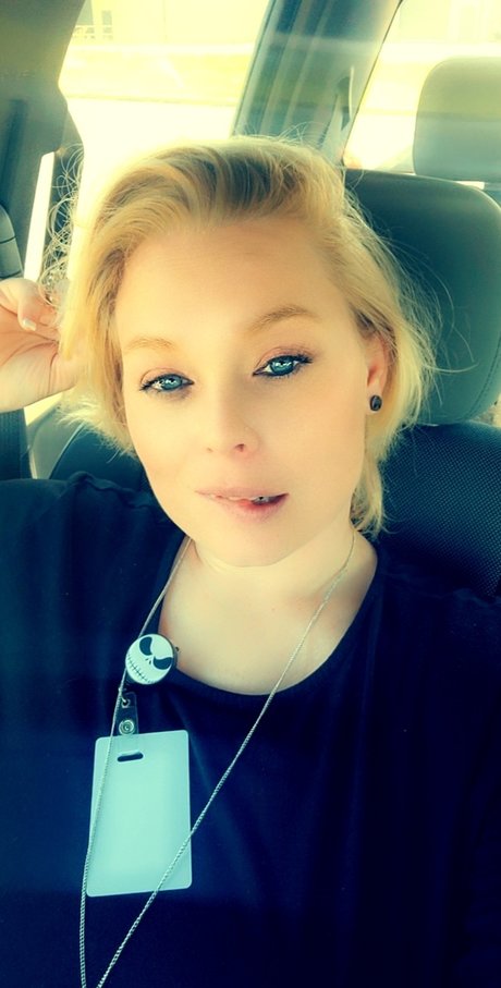 Nicole Megan nude leaks onlyfans