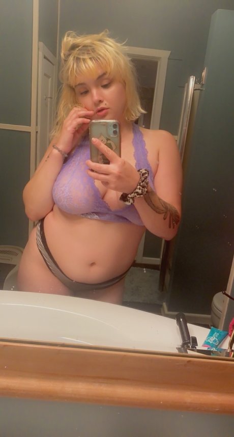 LilQbee onlyfans for free