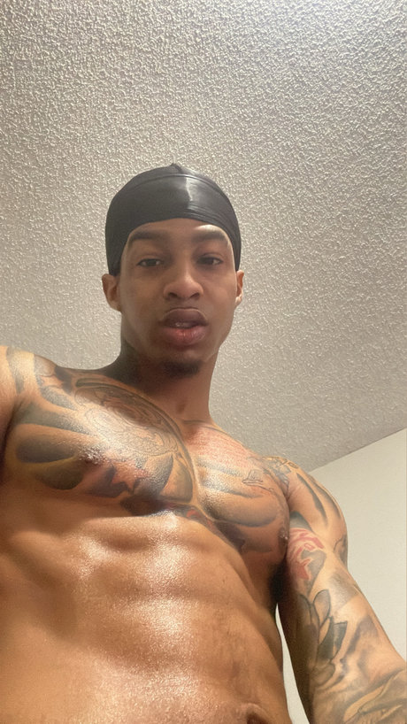 SPC LIL HOTT leaked onlyfans