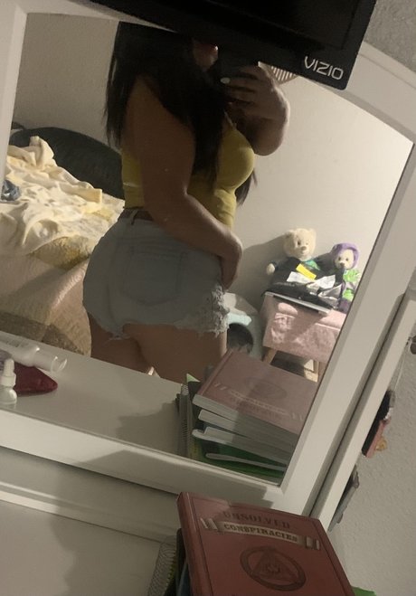 Izabella Lili onlyfans nude photos