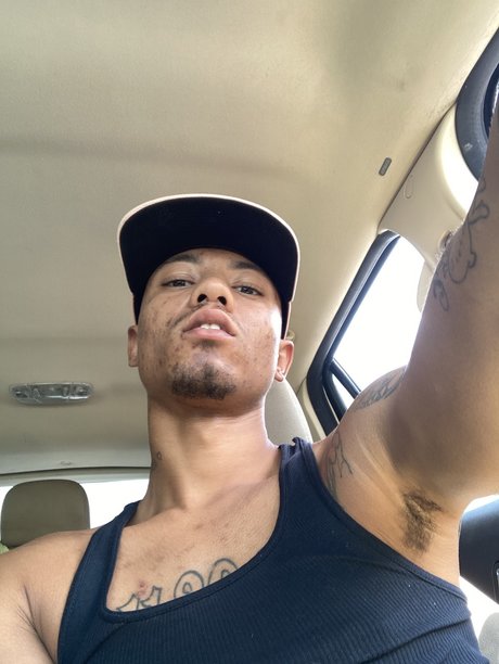 Joshua Faison onlyfans leaked tits