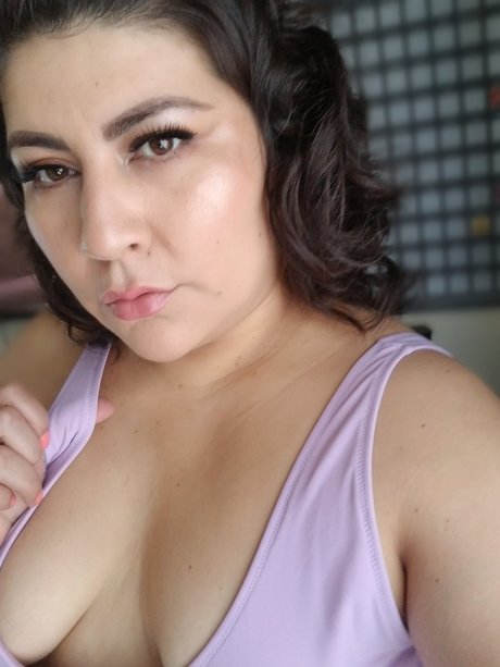 Vee Smokes leaked onlyfans nudes