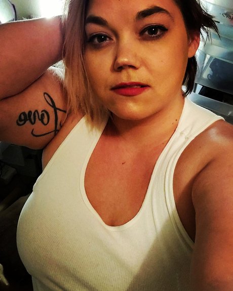 Lady Lou onlyfans strip