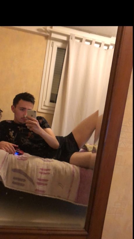 Julianfara77 onlyfans pics