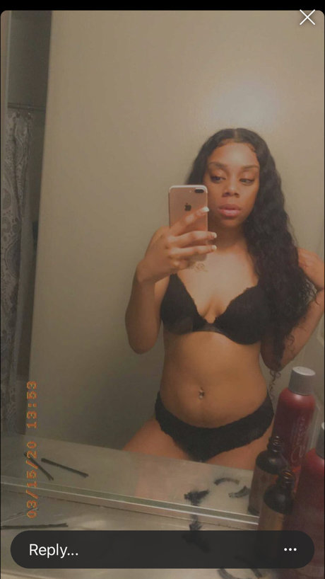 Loveeleey leaks onlyfans