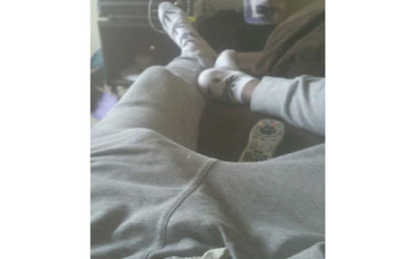 Makeherlegsshake onlyfans model images