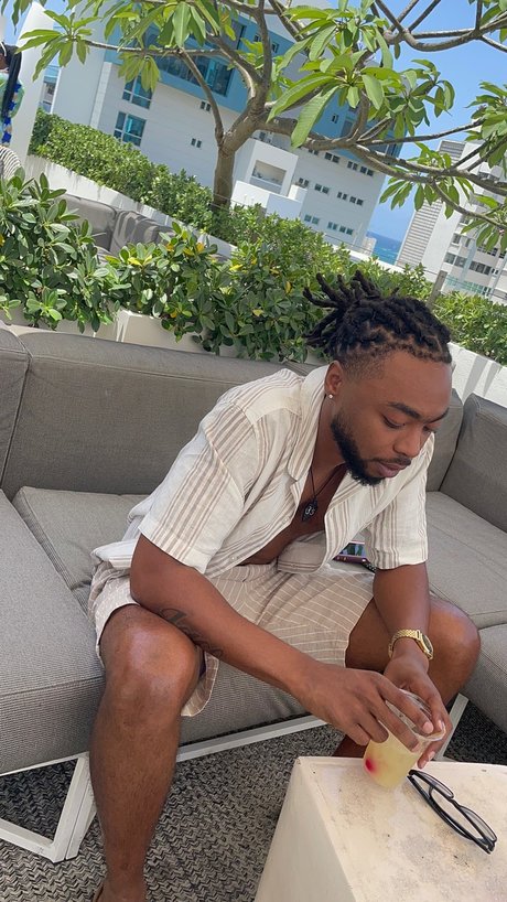 Tall Black LaidBack only fans nude leaks