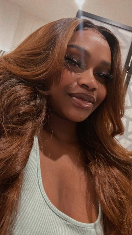 Lola Knightley naked onlyfans leaks