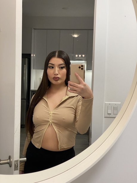 Lola Bunni onlyfans nude leak